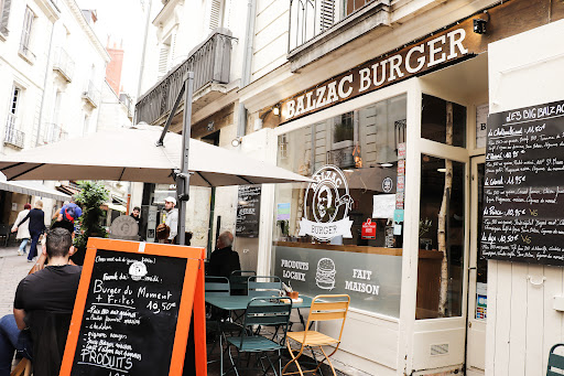 Découvrez nos Burgers 100% Tourangeaux et fait maison ! Le soutien des producteurs locaux