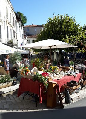 Eat in or take away at Le Garage. Lovely views from our balcony in one of the prettiest villages in France. Wraps