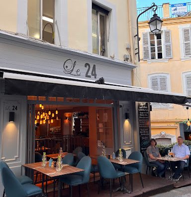 Restaurant le 24 à Cannes rue du Suquet