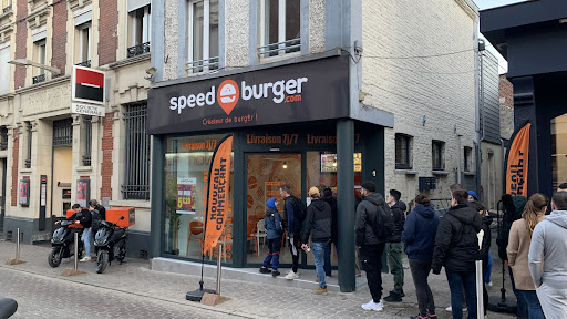 Découvrez les menus hamburgers et sandwich de Speed Burger et faites livrer votre repas à domicile ou sur votre lieu de travail.