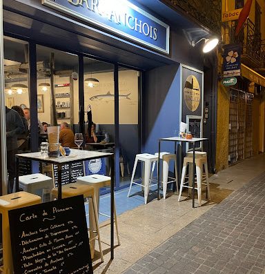 Réservez votre table en ligne avec le restaurant authentique de la Maison Desclaux en plein coeur de Collioure. Une entreprise familiale qui a mis en avant les saveurs culinaires de la région depuis 1903.