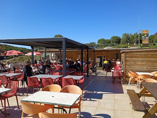 Les vedettes de Guerlédan et le restaurant l'embarcadère vous accueille au lac de Guerlédan sur le site de Beau rivage à Caurel dans le centre Bretagne