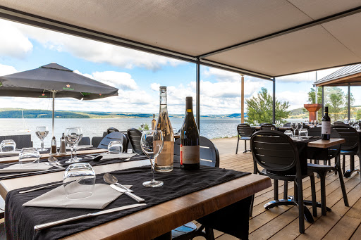 La Table du Lac à Langogne est un Restaurant et un Gite au Lac de Naussac en Lozère 48. Restaurant français traditionnel