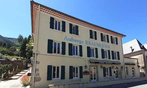 L'hôtel restaurant Auberge Beauséjour est installé dans un ancien relais de poste