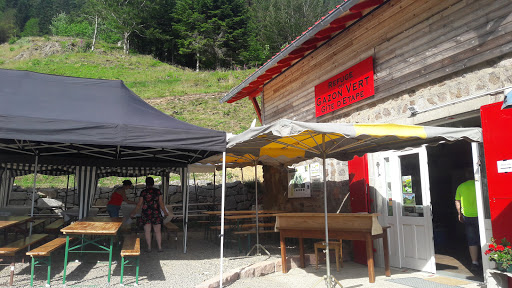 Le Gazon vert est une auberge et un gîte d'étape dans les Vosges. Un petit coin de paradis pour les marcheurs