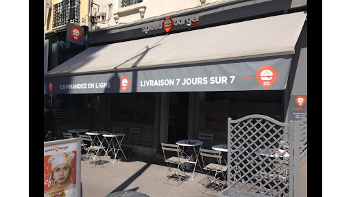 Découvrez les menus hamburgers et sandwich de Speed Burger et faites livrer votre repas à domicile ou sur votre lieu de travail.