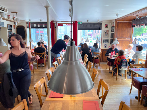 Le Bouche à Oreille est un agréable restaurant idéalement situé au cœur de Belfort. Prenez le temps de venir découvrir son établissement !