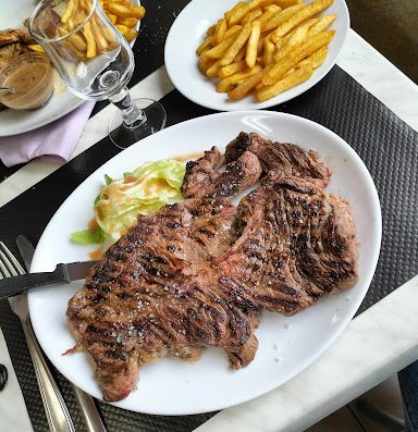 Bienvenue au Restaurant de la Gare de Taillebourg : Cuisine familiale de qualité