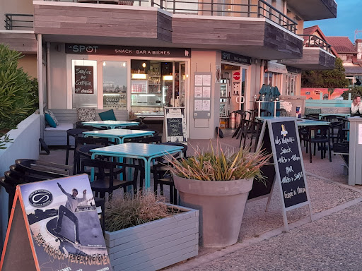 Situé sur le front de mer de Capbreton