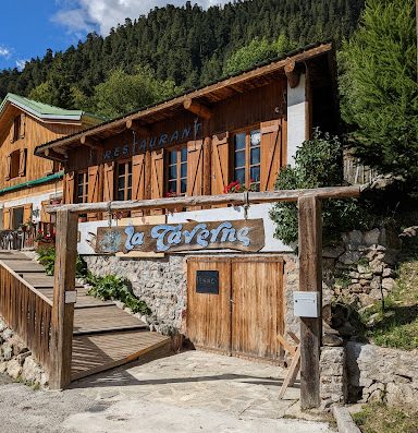 La taverne du Pelago et sa cuisine paysanne des Alpes