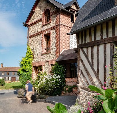 The hotel L'Auberge de la Source is a charming 4-star Hotel near Honfleur in Normandy and not far from Deauville and Trouville. Best rates online.