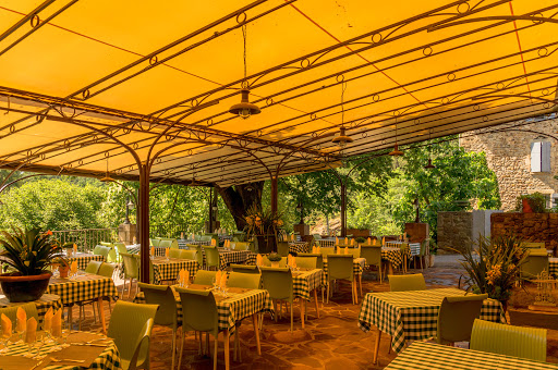 Votre restaurant Ardèche à Largentière L’Auberge des Ranchisses vous fait découvrir dans son restaurant en Ardèche Sud les saveurs du terroir.