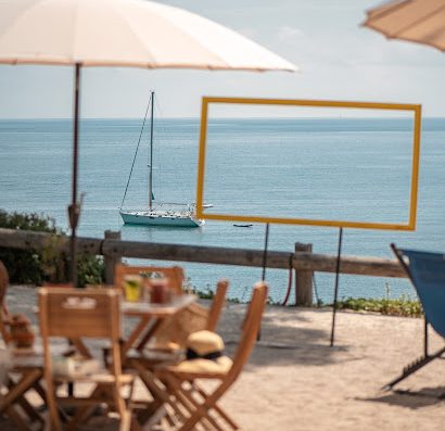 Situé au jardin de la paix de Saint Jean Cap Ferrat