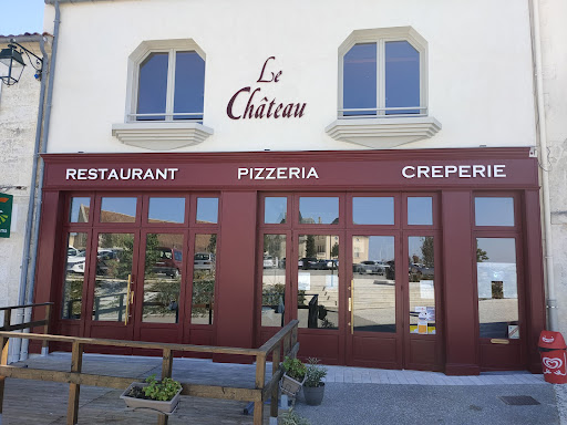 Venez découvrir dans votre Restaurant le Château de la cuisine Traditionnelle à Barbezieux Saint Hilaire. Nous vous proposons également un service de traiteur et la privatisation de la salle pour des événements.