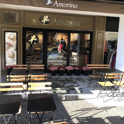 Amorino presents a rose-shaped Italian Gelato