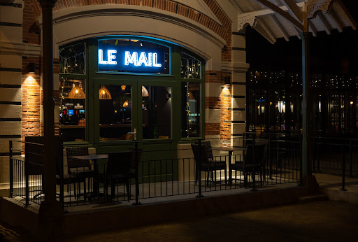 Situé au cœur du jardin du Mail à Angers