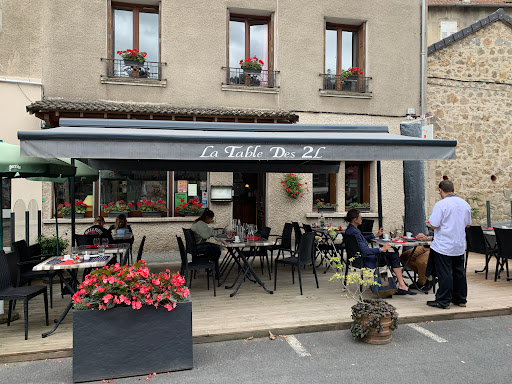 Le restaurant familiale La Table des 2l est ouvert du jeudi au lundi. Cuisine du terroirs revisité (influences asiatique). Produits de saison et bonnes viandes. Gastronomie