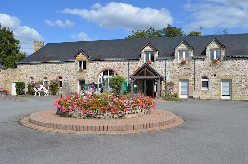 Réservez votre Hôtel Logis Relais du Gué de Selle à MEZANGERS. Découvrez la région de Pays de la Loire et profitez des meilleurs tarifs avec LOGIS Hôtels.