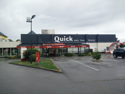 Découvrez toute l'actualité Quick et les offres exclusives sur nos produits et services. Trouvez un restaurant proche et dégustez votre burger préféré.