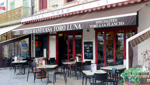 Bienvenue sur le site web du restaurant CASA TORO LUNA à Aigues Mortes. Découvrez notre établissement ouvert toute l'année et situé au coeur de la cité médiévale