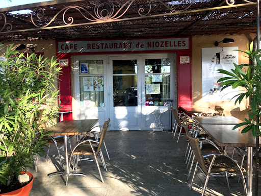 Au café de Niozelles