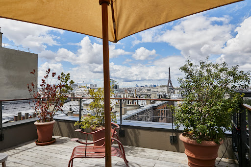 Découvrez l’élégance et le confort d’un hôtel 4 étoiles imaginé par Philippe Starck