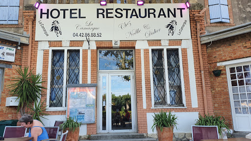 L Hotel Restaurant La Camargue est situé à Salin-de-Giraud et propose un restaurant ainsi qu une connexion Wi-Fi gratuite dans tout l établissement. Il est