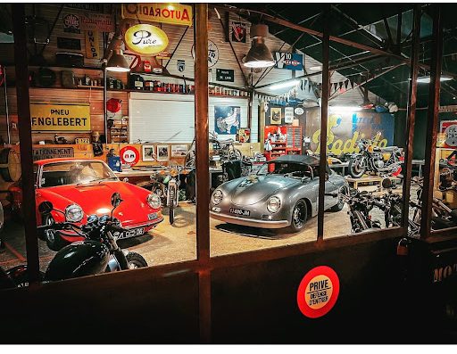 Venez découvrir l'Usine Concept Store à Saint-Raphael (83). Un lieu unique dédié à l'univers du vintage et de la moto.