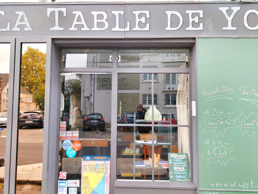 La table de Yo vous accueille du mardi au samedi avec des plats concoctés avec des produits de saison!