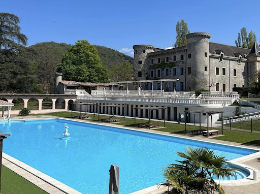 Le Château de Fontager est un magnifique hôtel situé à Serves-sur-Rhône dans la Drôme. Réservez votre séjour dans ce cadre exceptionnel !