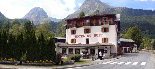 Welcome to 1 star Hotel Le Buet and Restaurant La Poya Vallorcine Chamonix Mont Blanc France. We have 23 bedrooms at your disposal if you're visiting the Mont Blanc region.