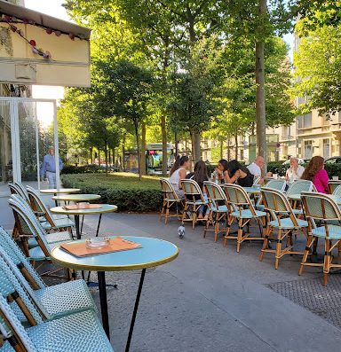 The Heaveanway Neuilly vous offre une cuisine fraîche et expérience culinaire moderne dans un décor et une ambiance unique à Neuilly-sur-Seine. Venez essayer par vous-mêmes.