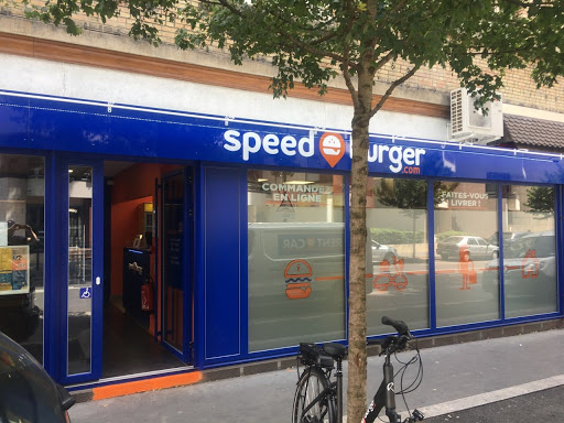 Découvrez les menus hamburgers et sandwich de Speed Burger et faites livrer votre repas à domicile ou sur votre lieu de travail.