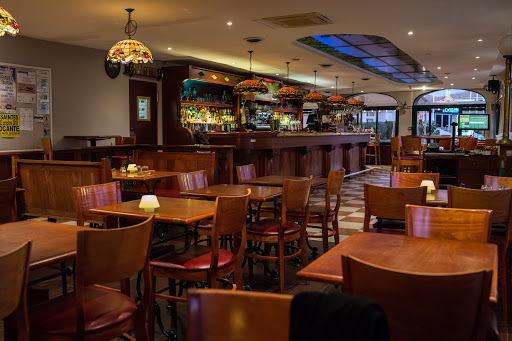 Hôtel Saintes Maries de la Mer - L'Abrivado est un hôtel au bord de mer aux Saintes-Maries-de-la-Mer proposant un restaurant. Séjournez dans notre hôtel-restaurant aux Stes-Maries-de-la-Mer au bord de la mer.