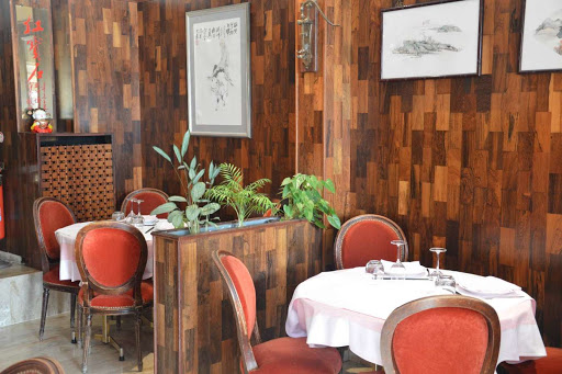 Restaurant de cuisine chinoise contemporaine situé à Paris 6 ème. Dégustez dans une ambiance chaleureuse