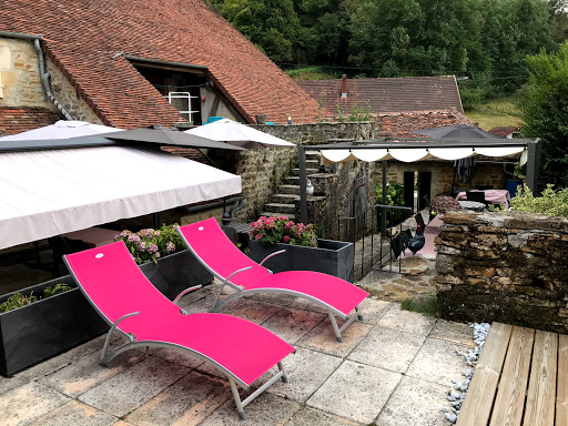 le D'Tour Jurassien Chambres de caractère Poligny (Jura 39) : piscine couverte et chauffée toute l'année