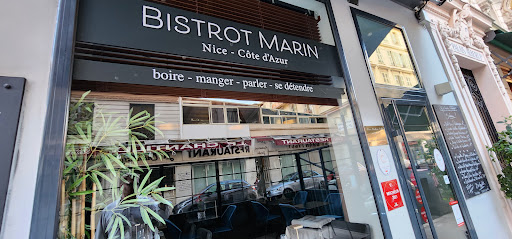 Boire. Manger. Parler. Se Détendre