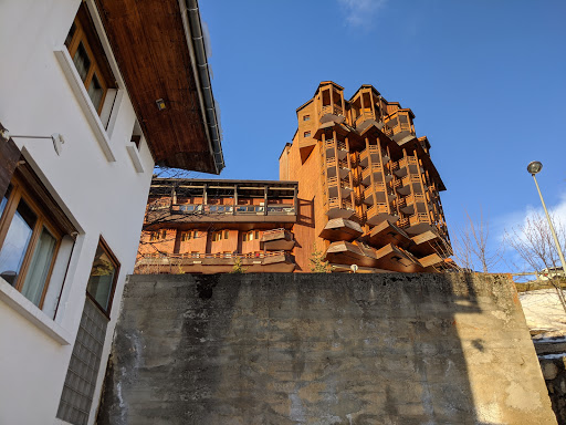 Enjoy a warm welcome at a friendly hotel in the heart of Alpe d'Huez