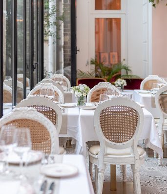 Découvrez le restaurant Les Caryatides