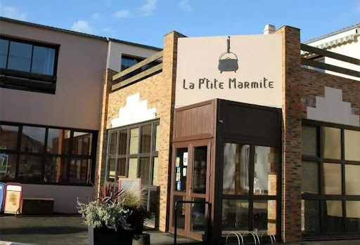 Le restaurant La P’tite Marmite sur Les Cerqueux vous accueille pour vos repas sur place ou à emporter. Consultez nos menus traiteurs et menus de groupe pour vos déjeuners et dîners familiaux