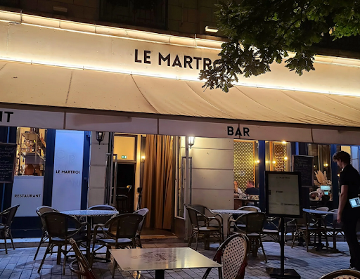 Le Martroi offre une atmosphère chaleureuse en centre ville d'Orléans. Bar