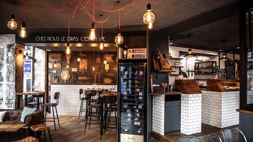 Le 17.45 c'est le premier restaurant 100% spécialiste des planches de fromage et de charcuterie. C'est le temple de l'apéro présent à Paris