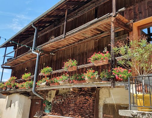 Réservez votre séjour estival et votre hébergement à l'Auberge Viallet