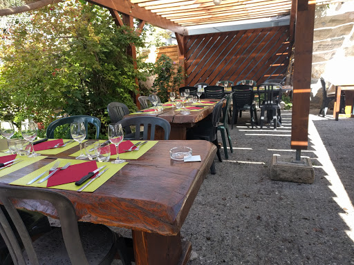 Rendez-vous à la Ferme de Bajole entre Annecy et Genève pour goûter à une authentique table de ferme et à des produits du terroir cuisinés à l’ancienne.