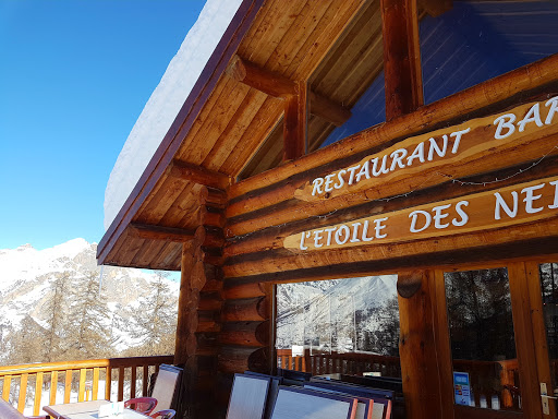 Restaurant d'altitude L'Etoile des neiges sur les pistes de ski de Puy Saint Vincent