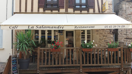 Restaurant traditionnel où nous vous proposons le fameux l'Astet Najacois et l'incontournable Saucisse Aligot.