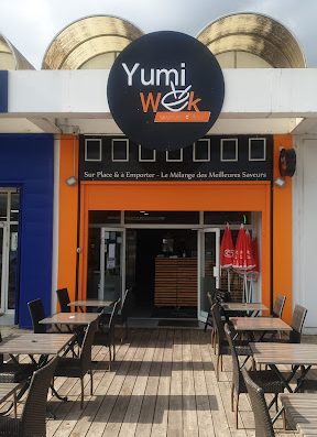 Découvrez toutes les saveurs de l'Asie dans votre restaurant Yumi Wok. Divers plats à venir déguster sur place