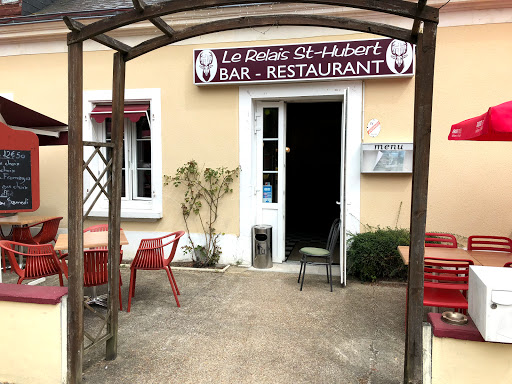 Le restaurant le Relais de St Hubert à Marigné-Laillé dans la Sarthe