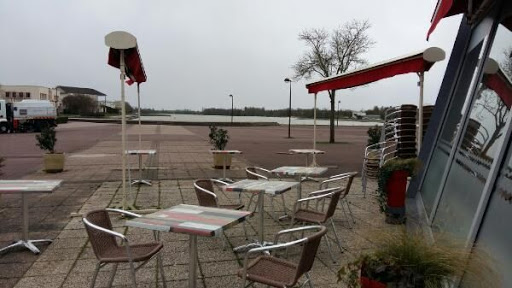 La Brasserie du Lac vous accueille du mardi au dimanche au bord du lac d'Auron à Bourges