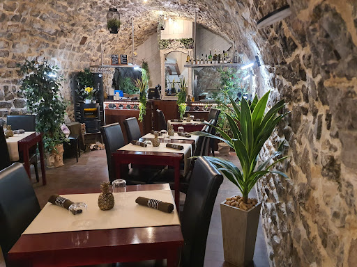 Au Romarin – Découvrez des plats traditionnels et savoureux de notre restaurant convivial dans les Alpes-de-Haute-Provence